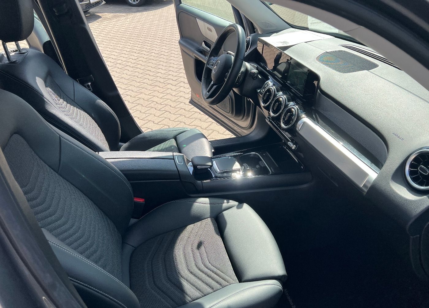 Mercedes-Benz GLB 220d Style *LED Navi Leder Sitzh. DAB Park* foto 22