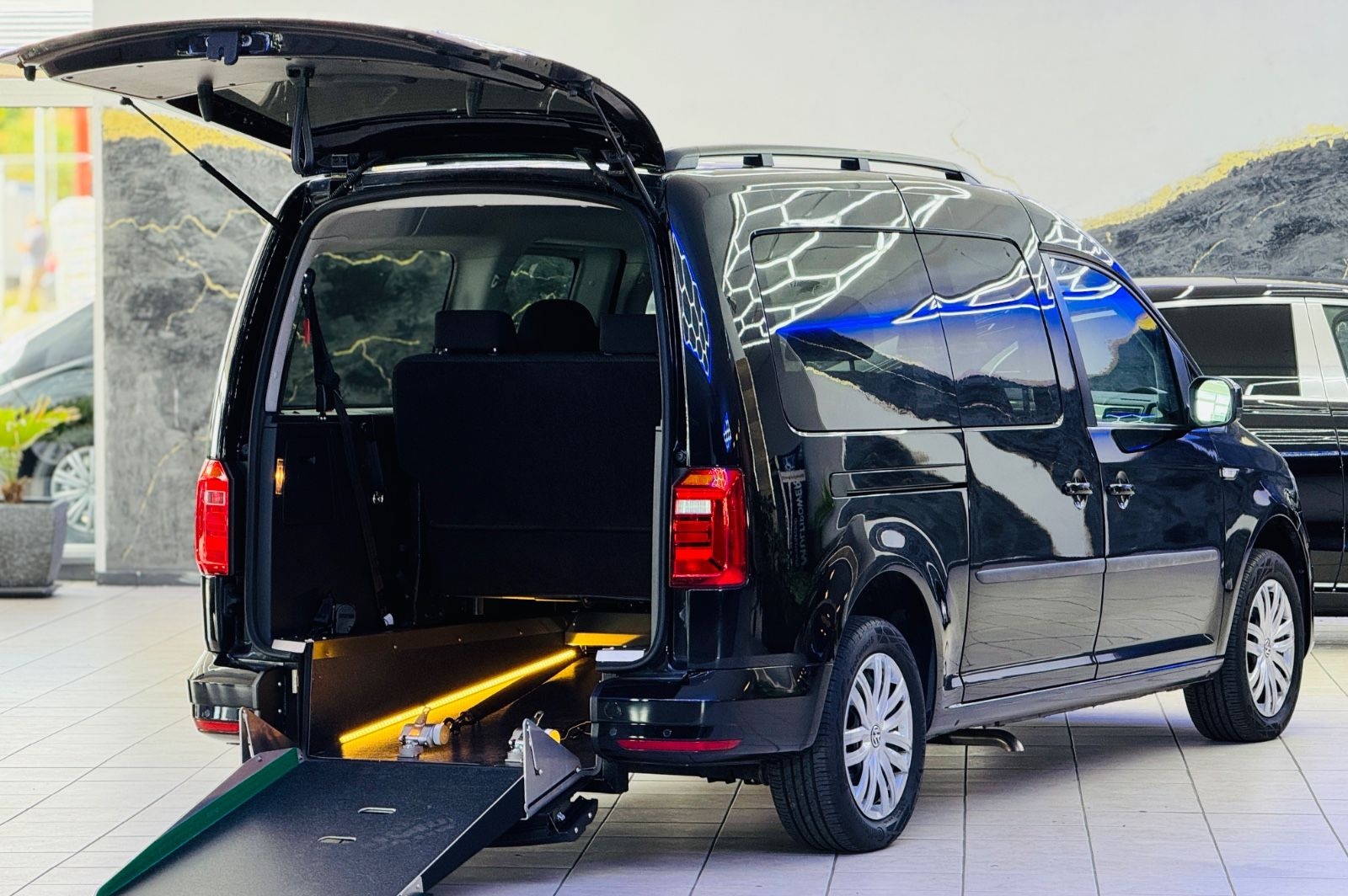 Volkswagen Caddy DSG-Maxi-Behindertengerecht-Rampe- foto 11