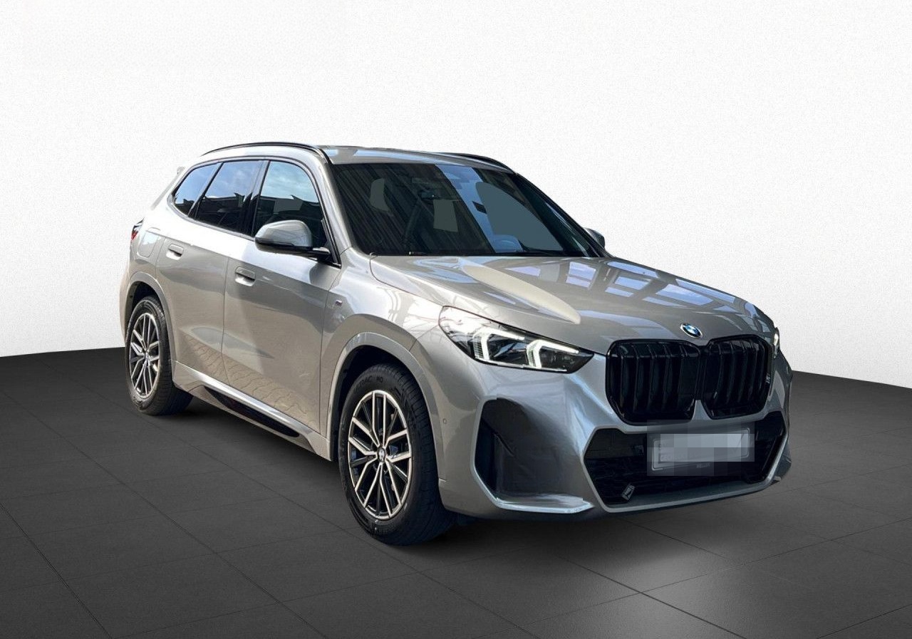 BMW X1 xDrive 20dA M SPORT LiveCo,AdLED,AHK,Kamera foto 4
