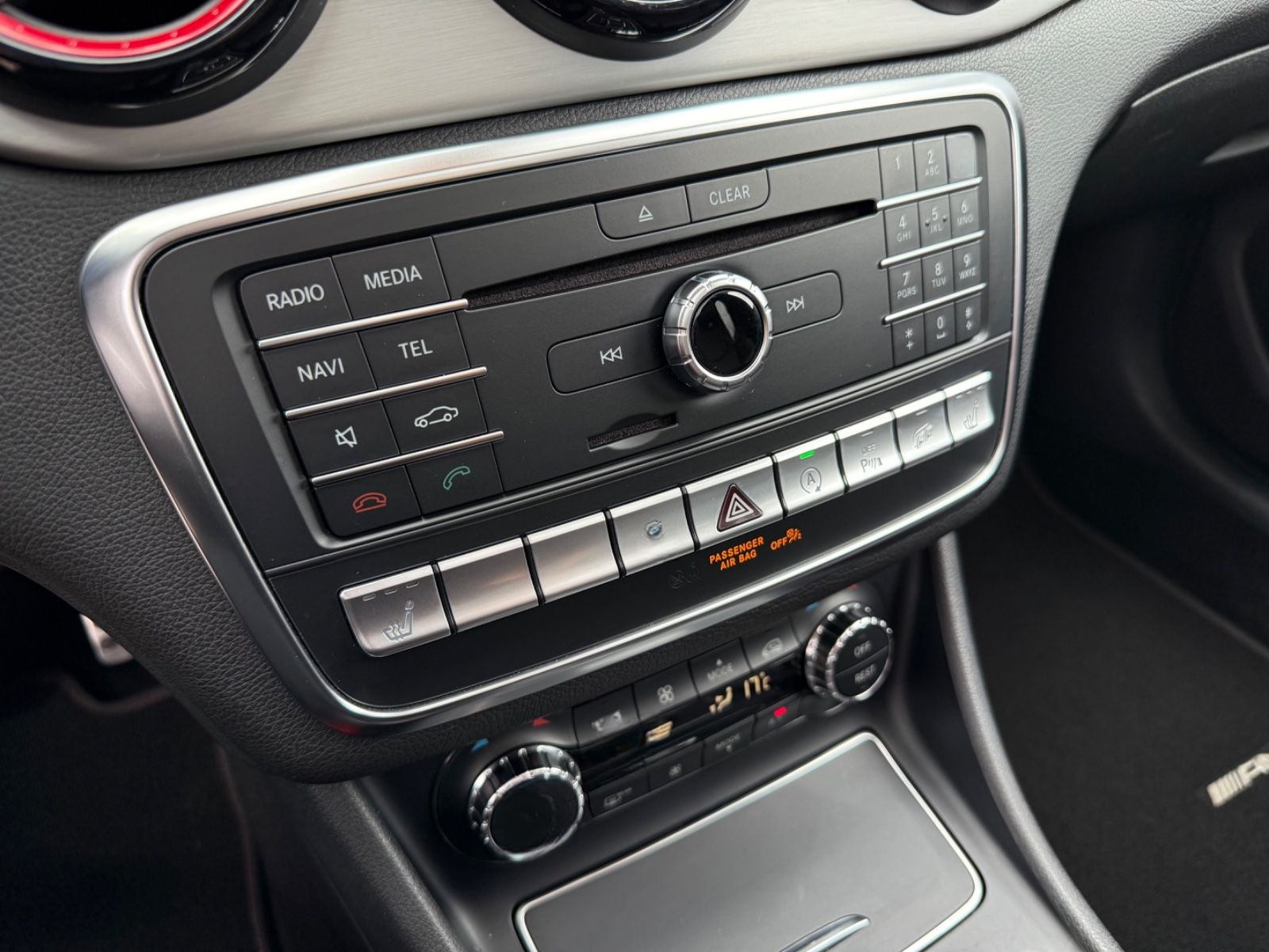 Mercedes-Benz CLA 45 AMG 4Matic PANO / KAMERA / PERF-AUSPUFF foto 13
