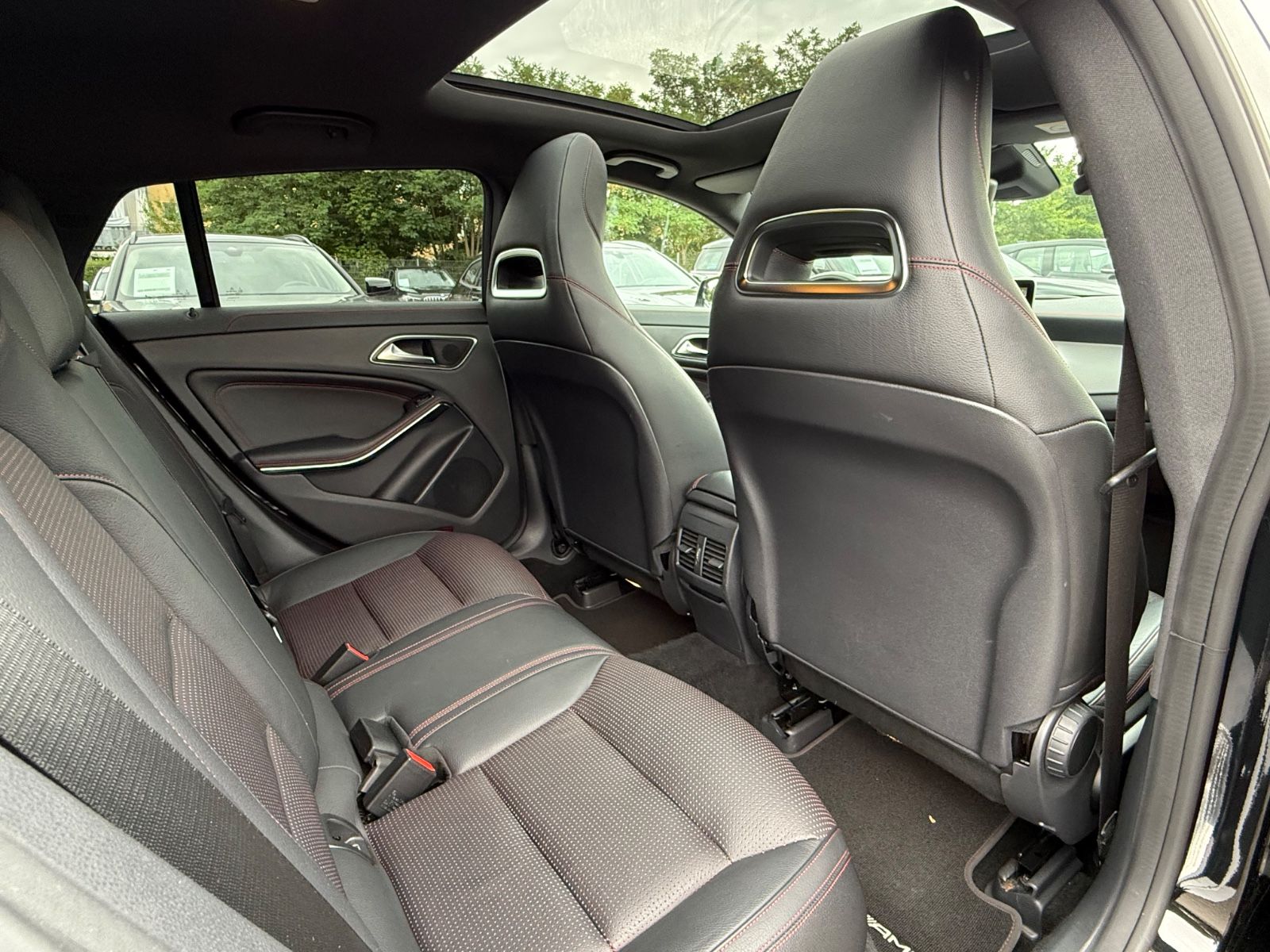 Mercedes-Benz CLA 45 AMG 4Matic PANO / KAMERA / PERF-AUSPUFF foto 16