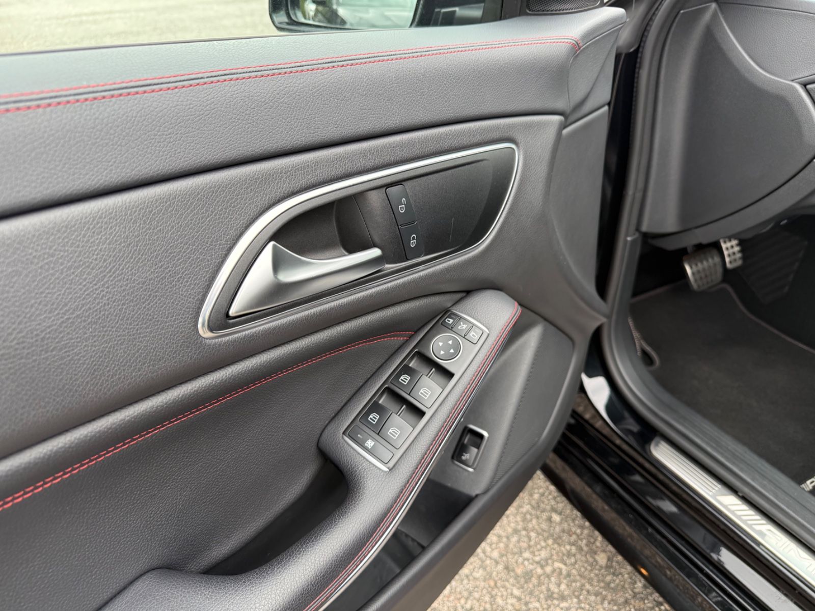 Mercedes-Benz CLA 45 AMG 4Matic PANO / KAMERA / PERF-AUSPUFF foto 7