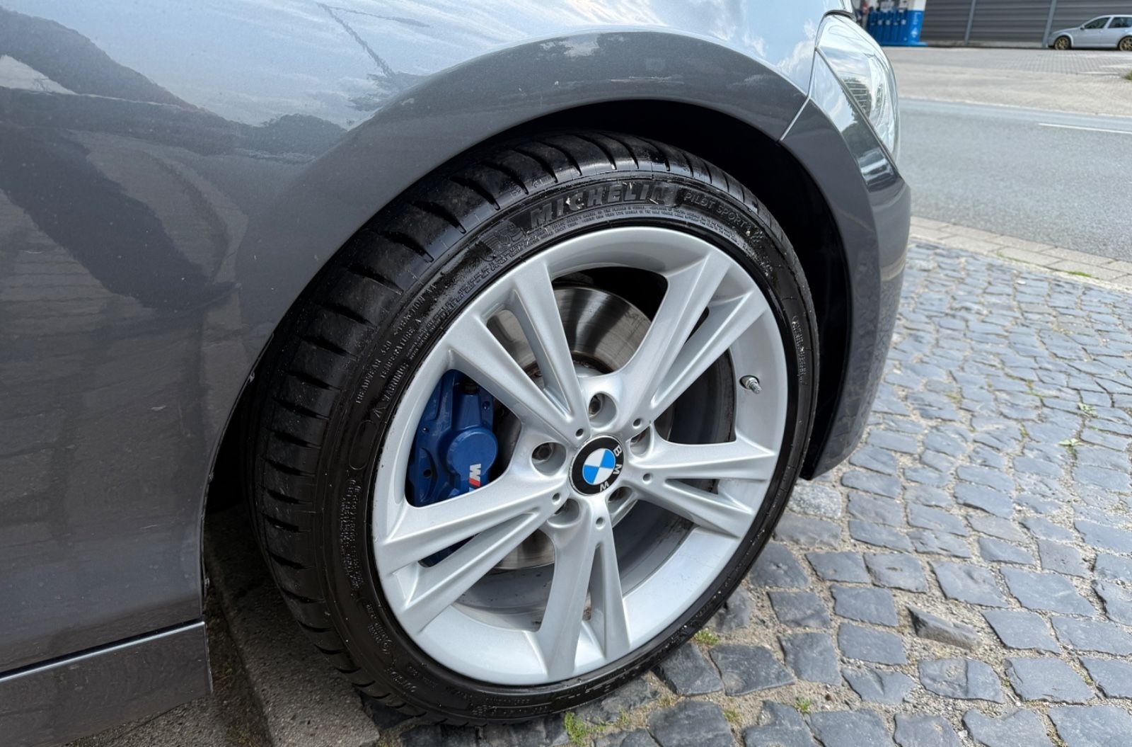 BMW M135 i xDrive M-PAKET/TÜV NEU/TOP ZUSTAND foto 14