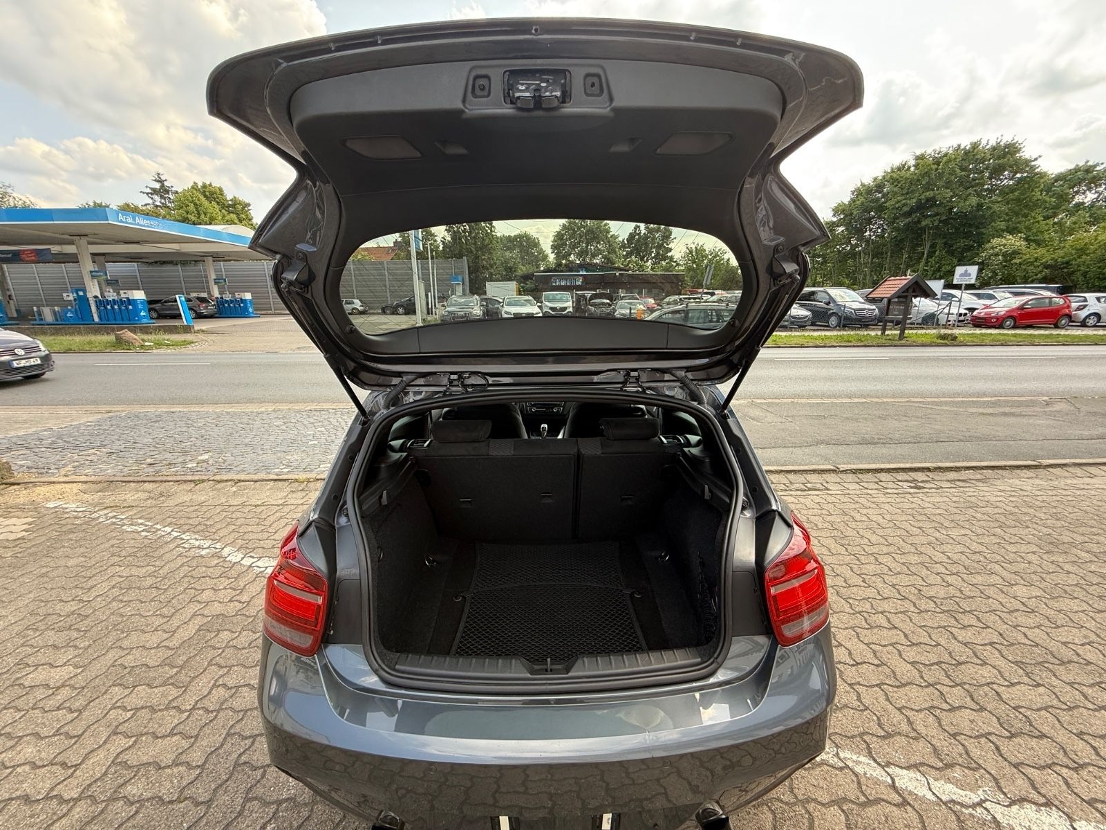 BMW M135 i xDrive M-PAKET/TÜV NEU/TOP ZUSTAND foto 25