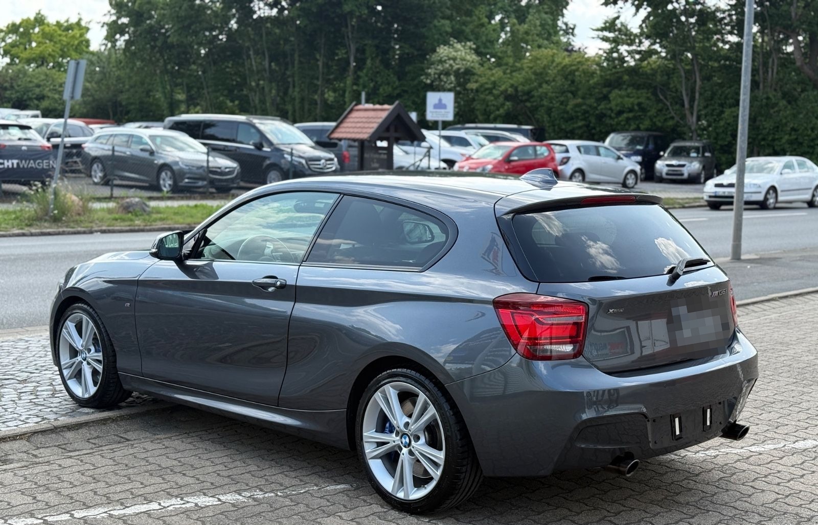 BMW M135 i xDrive M-PAKET/TÜV NEU/TOP ZUSTAND foto 4