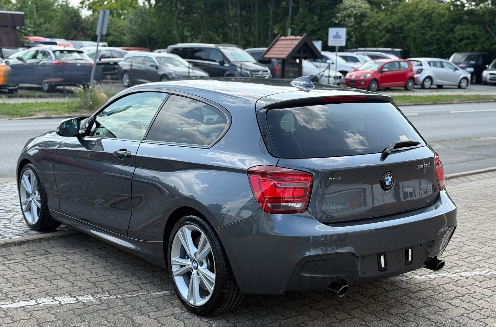 BMW M135 i xDrive M-PAKET/TÜV NEU/TOP ZUSTAND foto 5