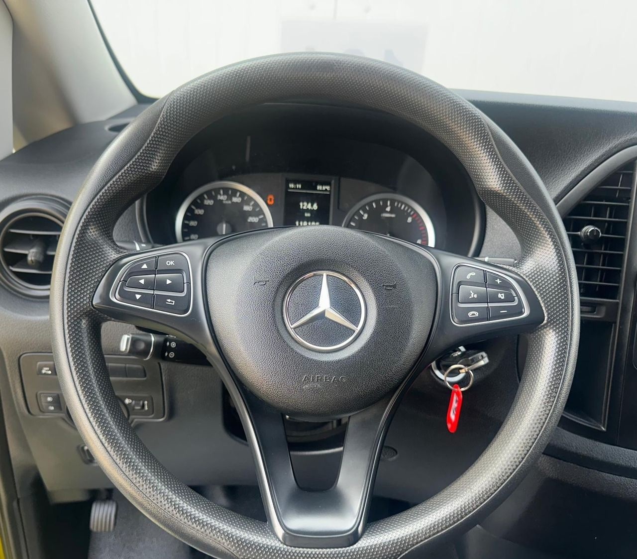 Mercedes-Benz Vito 114 LANG AUTOMATIK WEBASTO KAMERA AHK 3SITZ foto 21