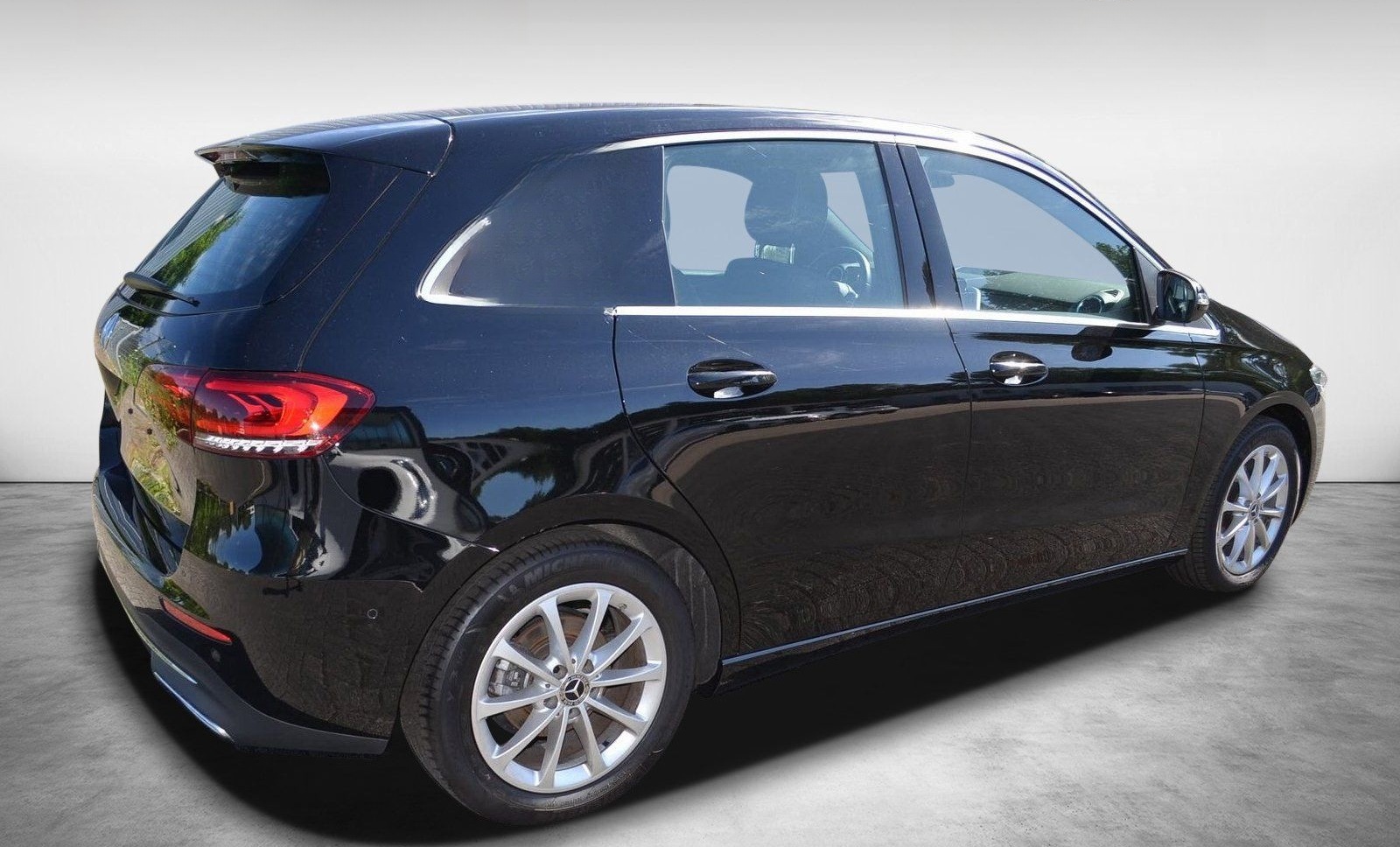 Mercedes-Benz B 180 d PROGRESSIVE NAVI LED PTS MBUX 6d-TEMP foto 5