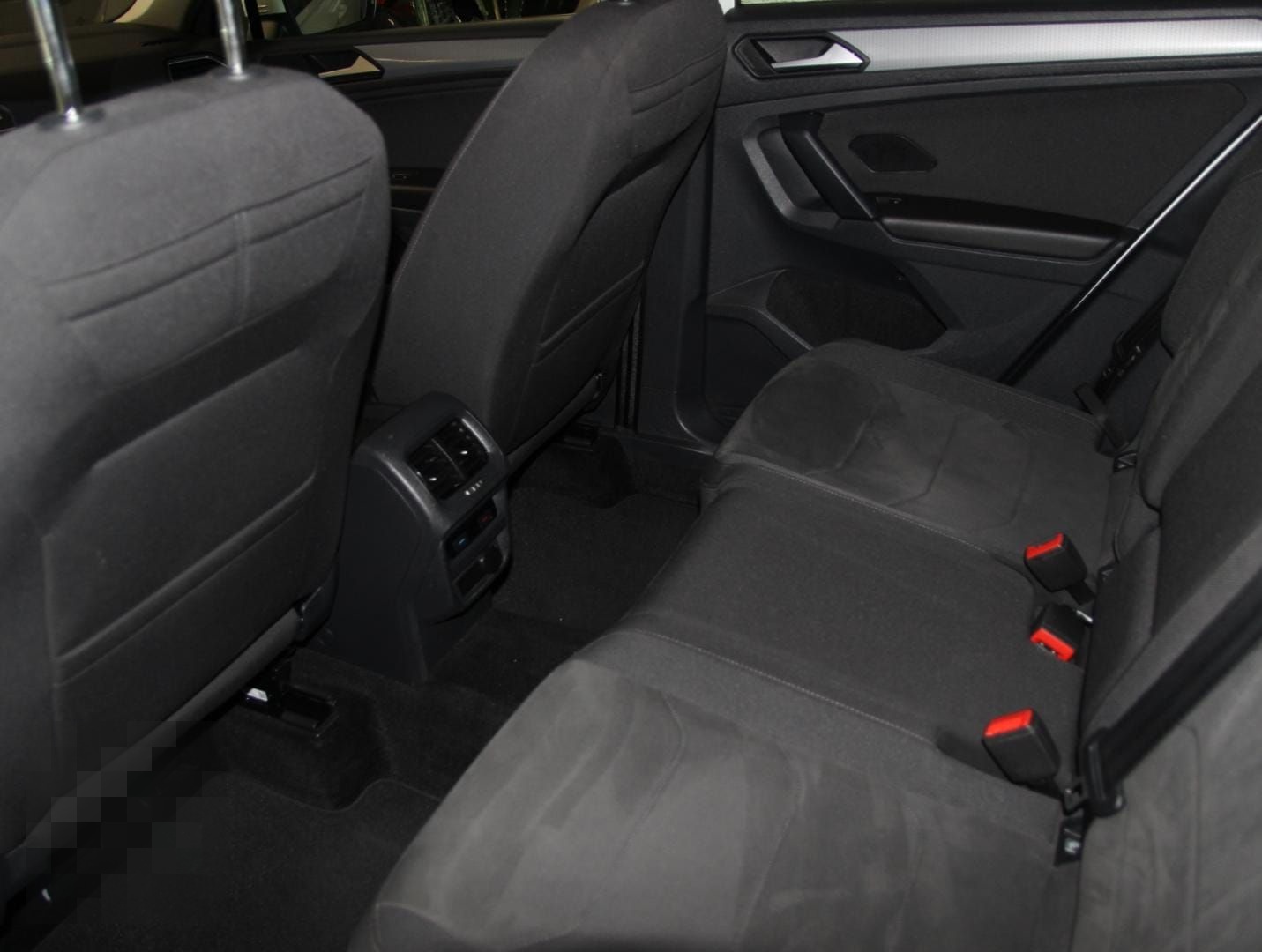 Volkswagen Tiguan Life 1.4 TSI,DSG,AHK,Lenkradhzg,Navi,Mass foto 6