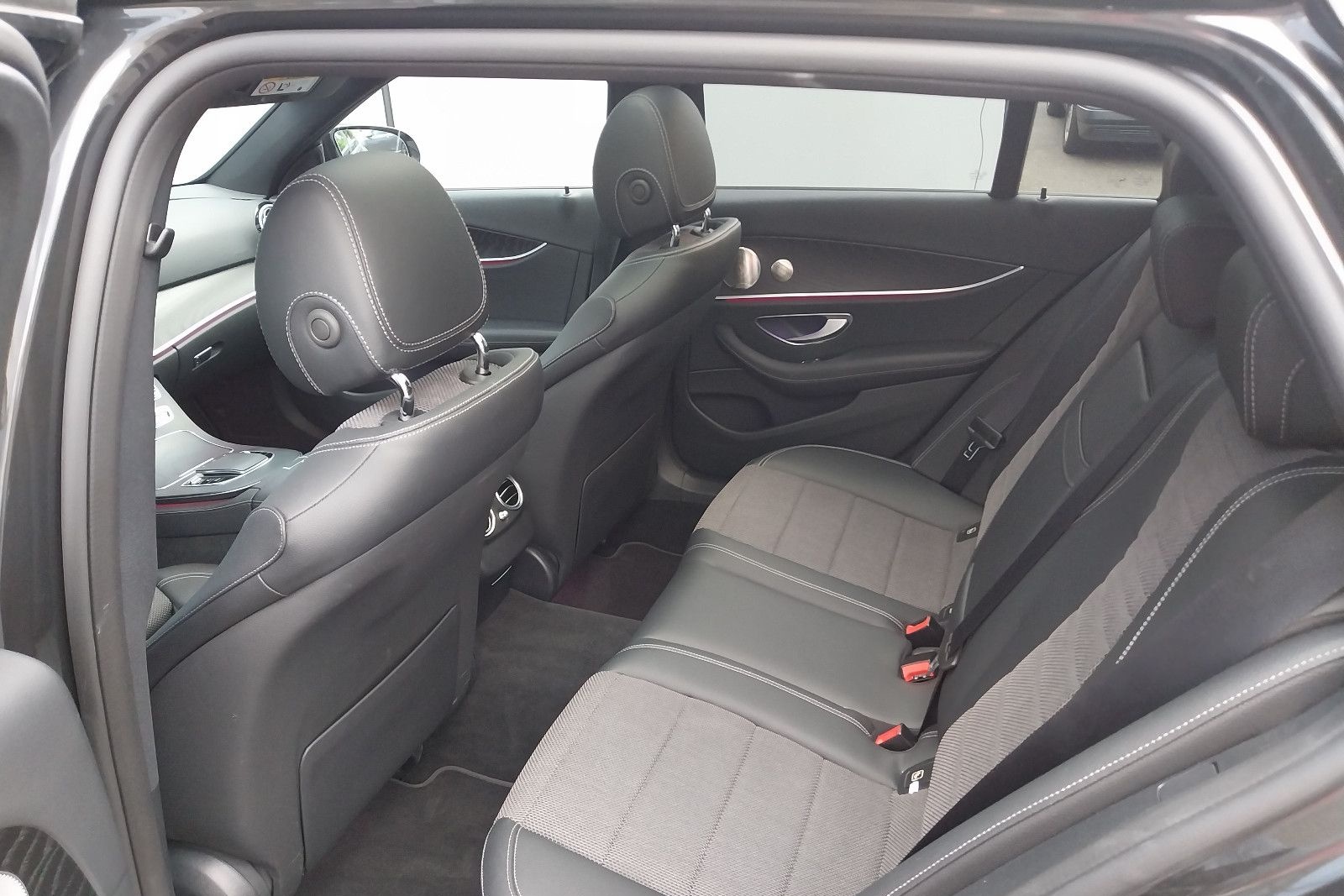 Mercedes-Benz E 300 E -Klasse T-Mod. E 300 de 4Matic Avantgard foto 23