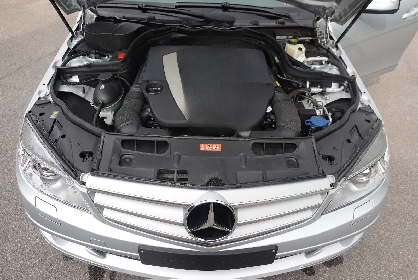 Mercedes-Benz C 230 V6 W204 Avantgarde Automatik 7-Gang Comand foto 13