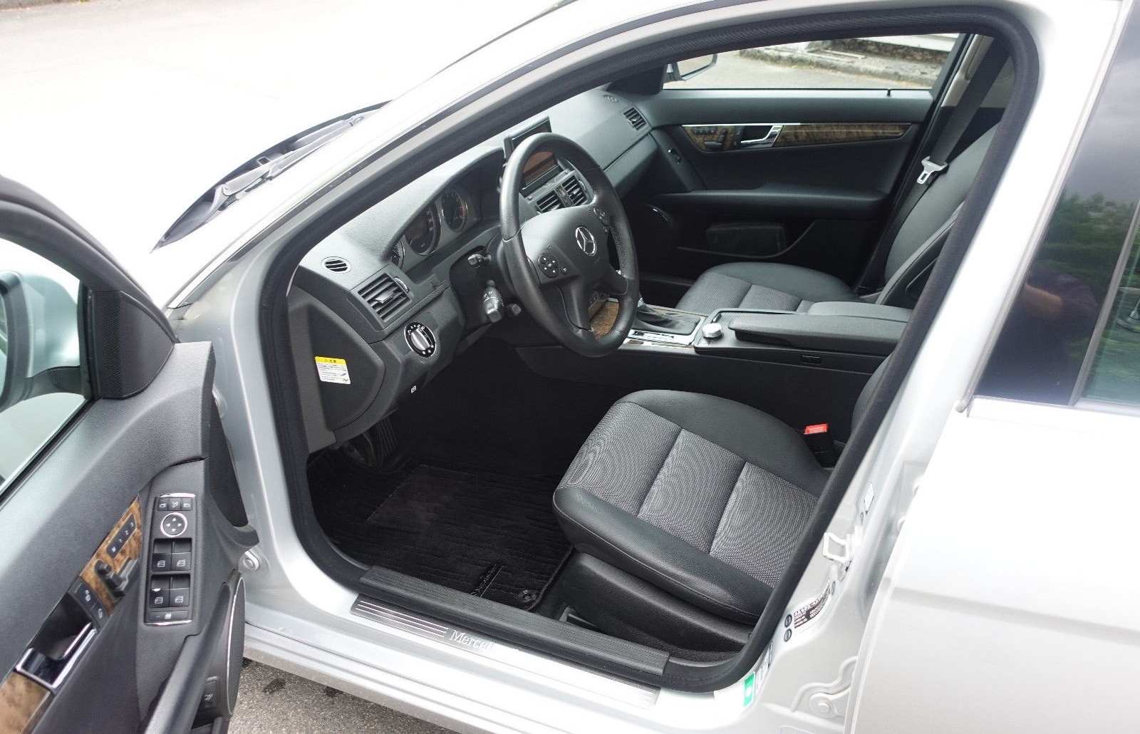 Mercedes-Benz C 230 V6 W204 Avantgarde Automatik 7-Gang Comand foto 6