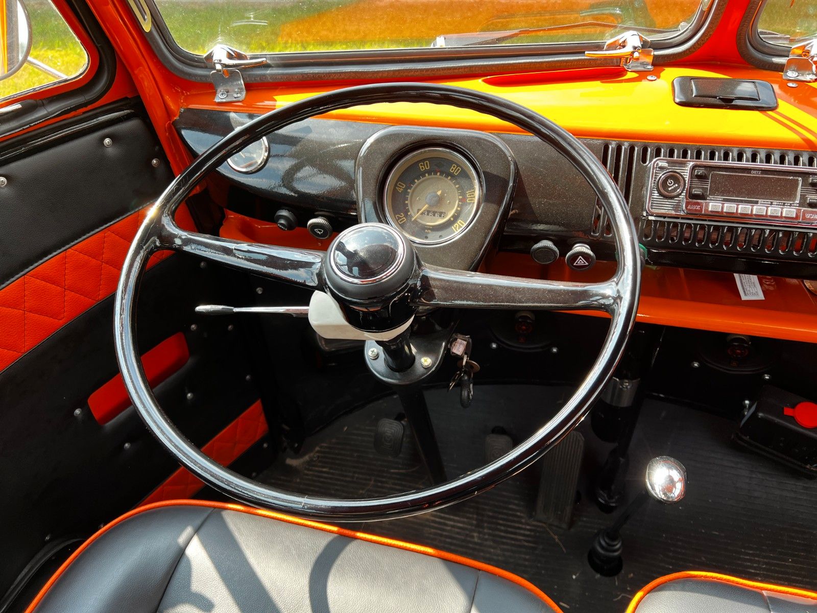 Volkswagen T1 SAMBA SAFARI *RESTAURIERT*HARLEY-DAVIDSON* foto 11