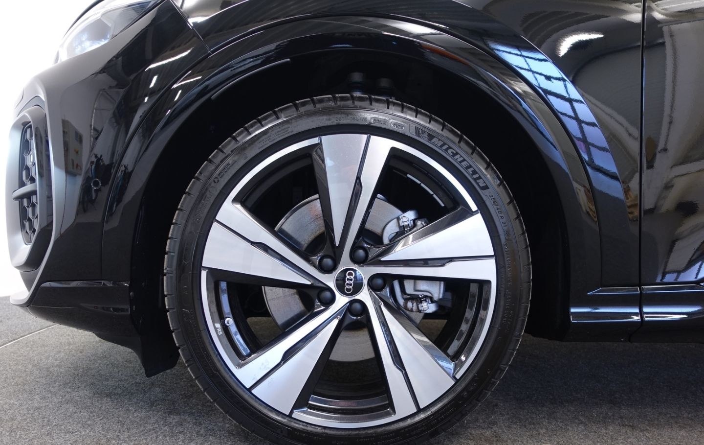 Audi Q5 2.0 TDI quattro s-tronic edition one s-line T foto 5