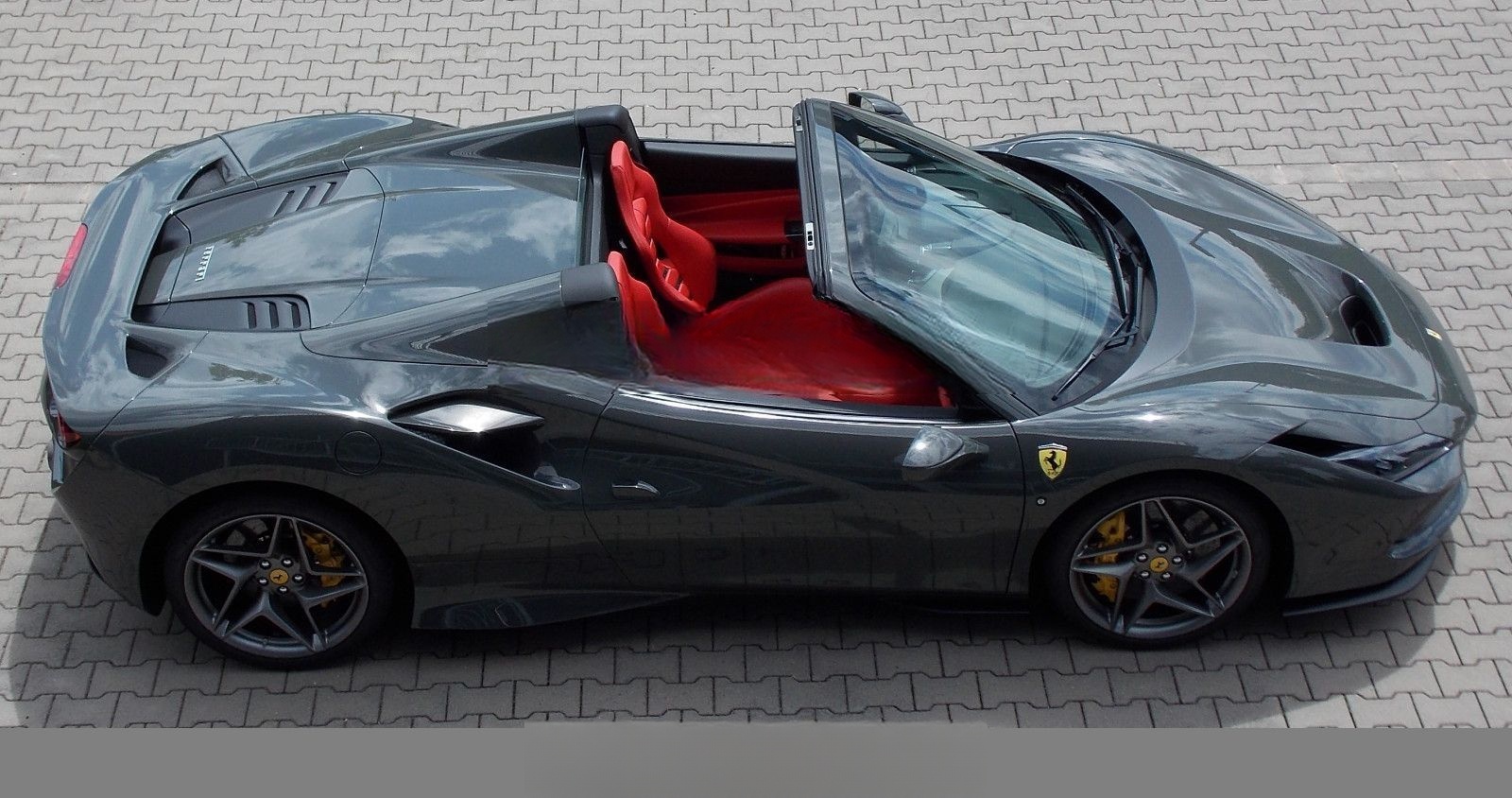 Ferrari F8 Spider Carbon / Lift / Racing Seats foto 12