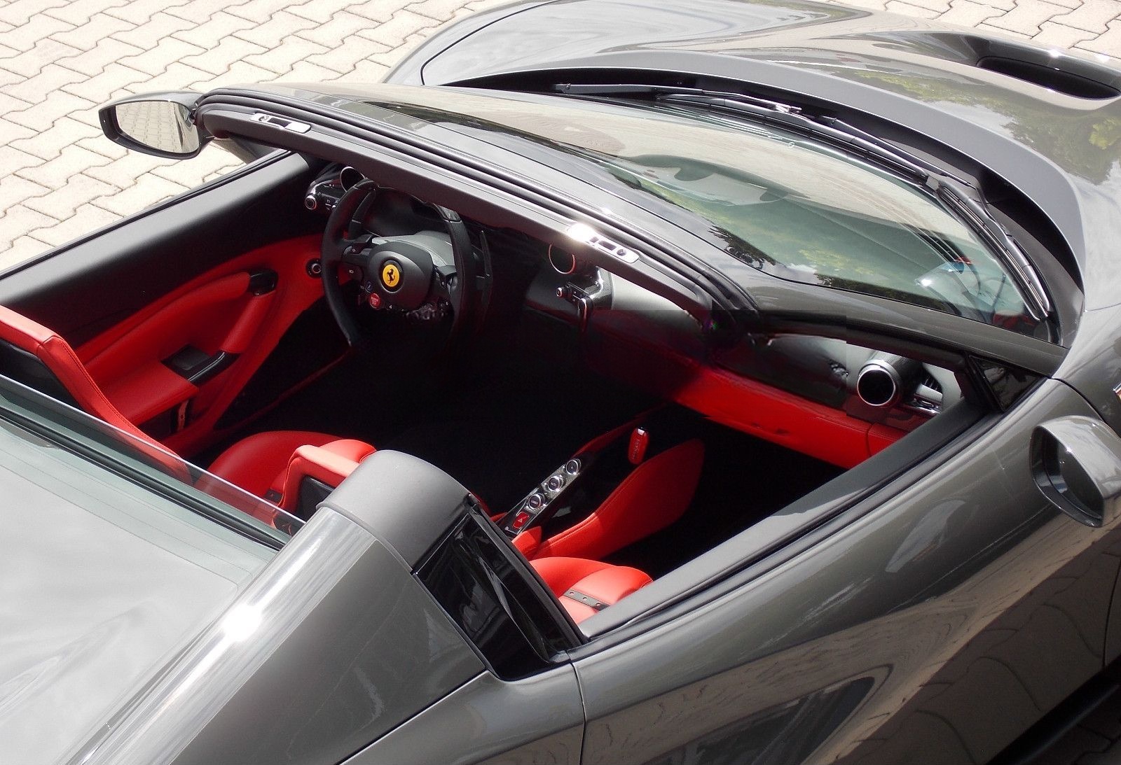 Ferrari F8 Spider Carbon / Lift / Racing Seats foto 17