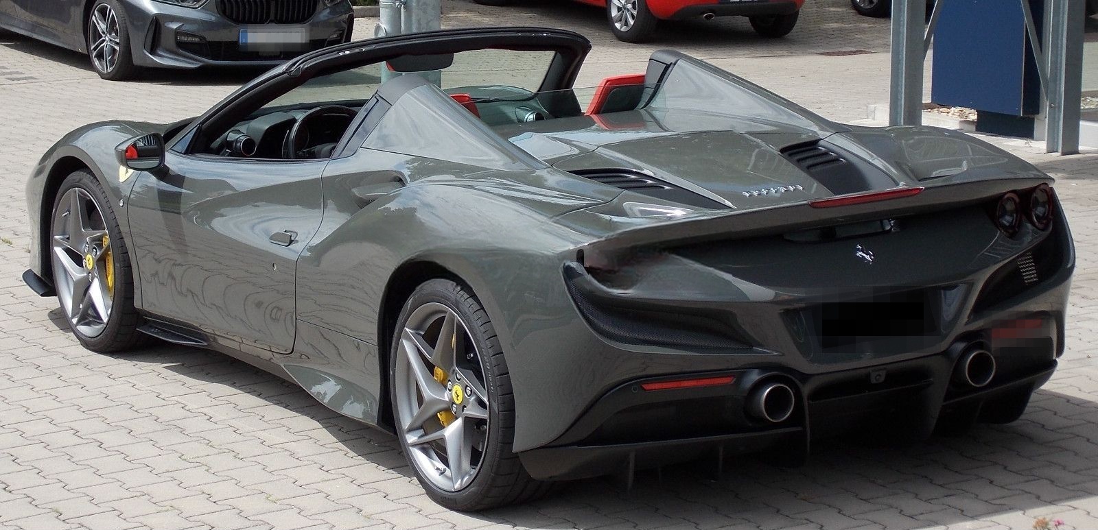 Ferrari F8 Spider Carbon / Lift / Racing Seats foto 4
