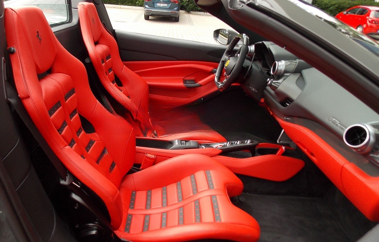 Ferrari F8 Spider Carbon / Lift / Racing Seats foto 8