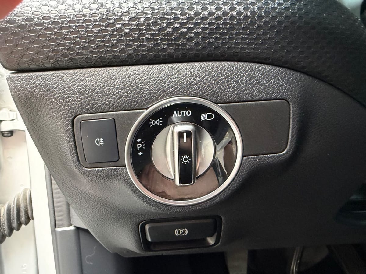 Mercedes-Benz A 200 CDI AMG-Line Navi TÜV Neu foto 17