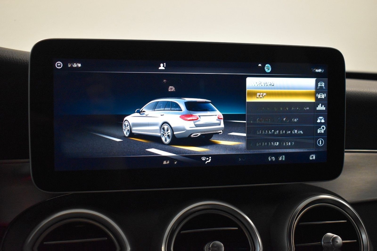 Mercedes-Benz C 200 T AMG-LINE *M-BEAM *KAMERA *VIRTUAL *CARPL foto 24