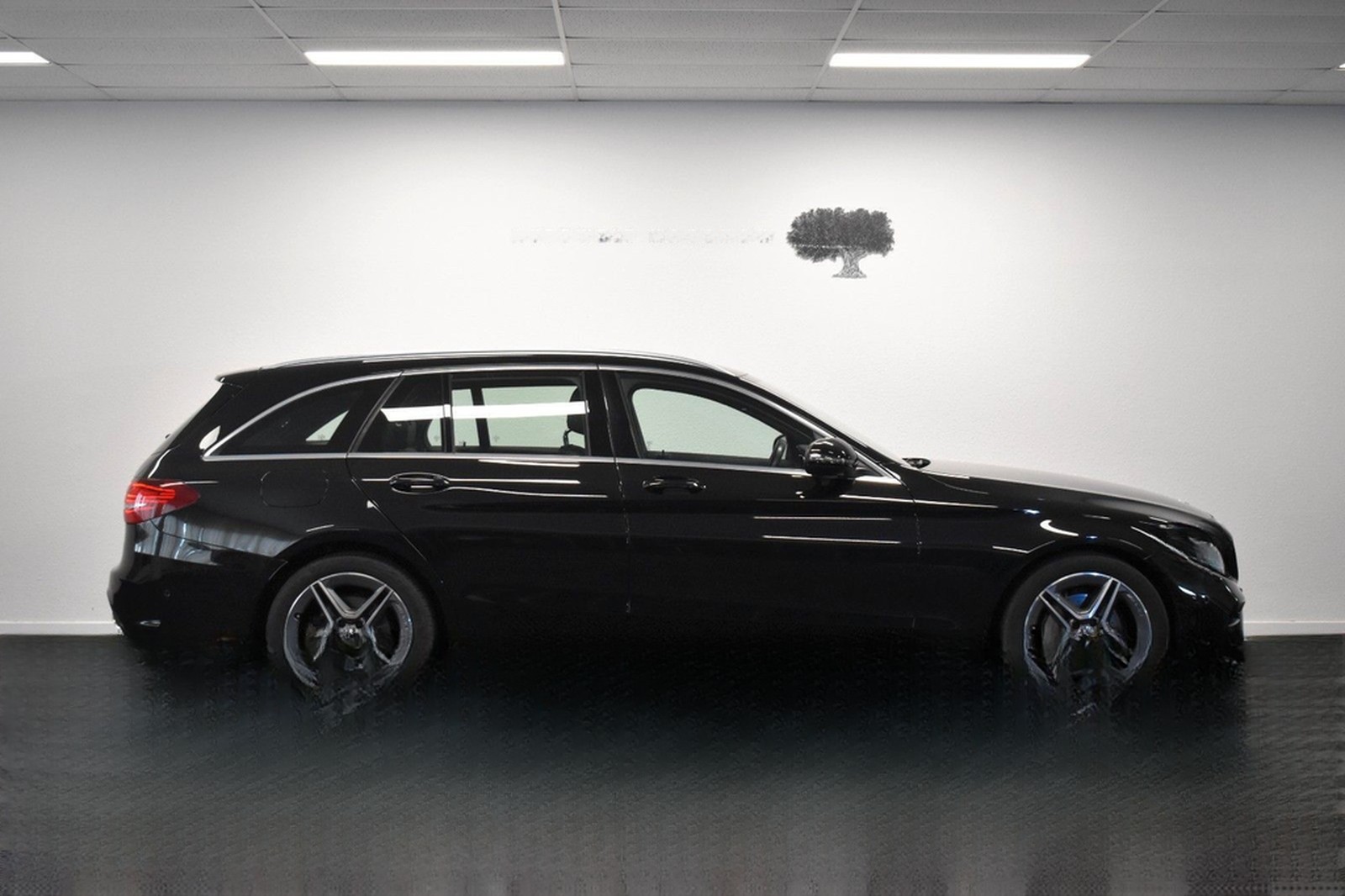 Mercedes-Benz C 200 T AMG-LINE *M-BEAM *KAMERA *VIRTUAL *CARPL foto 5