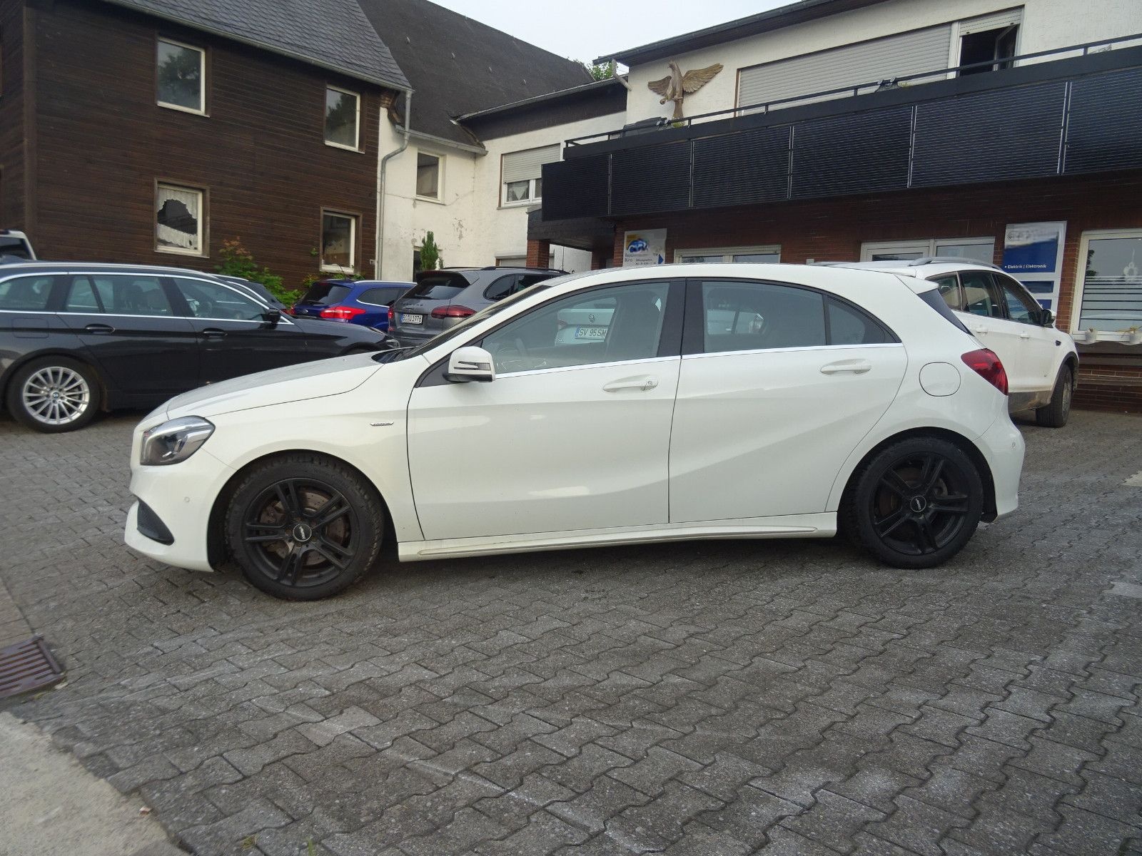 Mercedes-Benz A 220 A -Klasse/ d BlueEfficiency foto 2