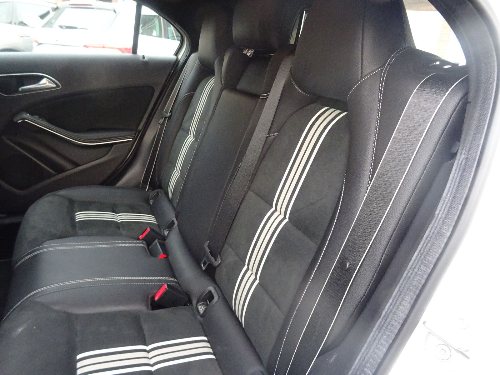 Mercedes-Benz A 220 A -Klasse/ d BlueEfficiency foto 14