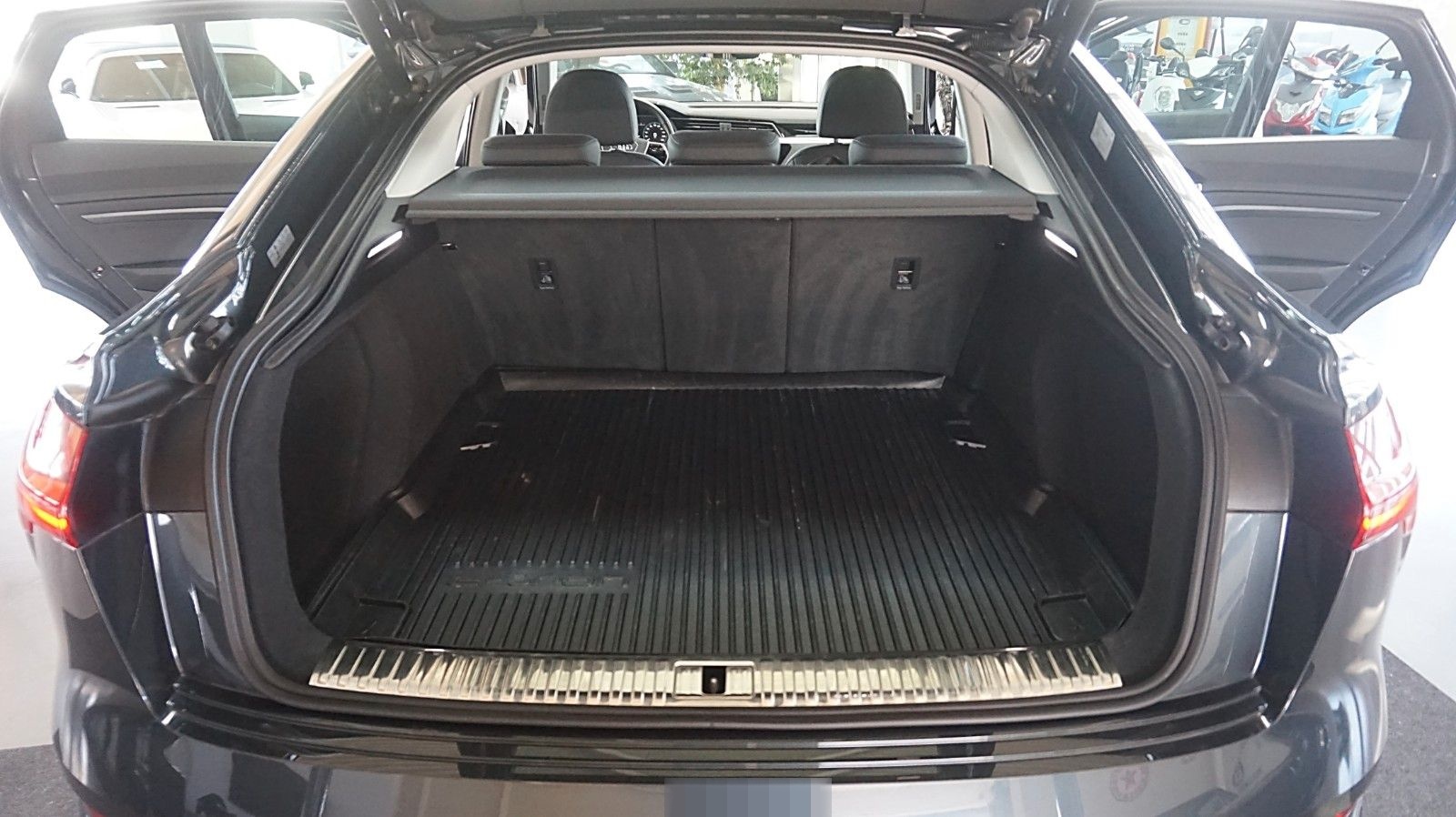 Audi e-tron Sportback 55 quattro VC*Alu19*Leder*LED* foto 13