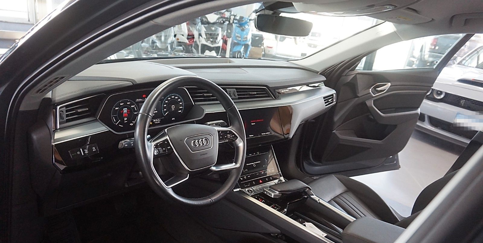 Audi e-tron Sportback 55 quattro VC*Alu19*Leder*LED* foto 8