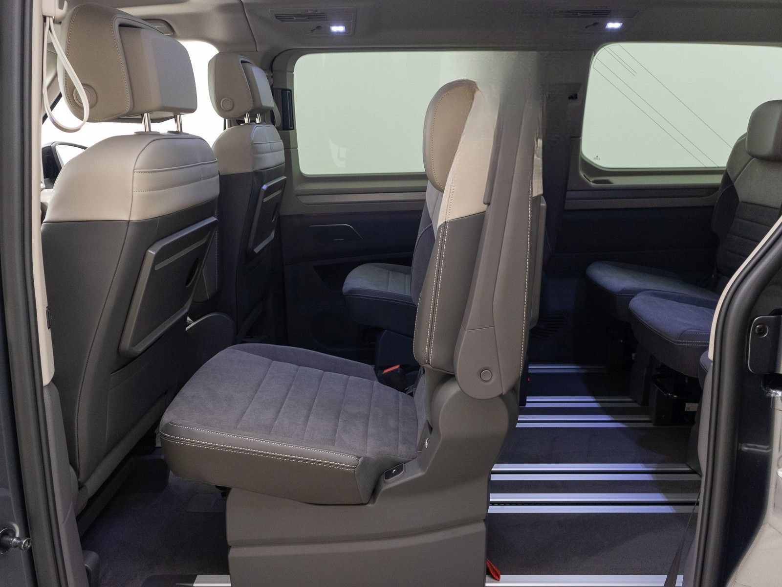 Volkswagen T7 Multivan*eHybrid*DSG*4MOTION*NAVI*GOAL*AHVR* foto 18