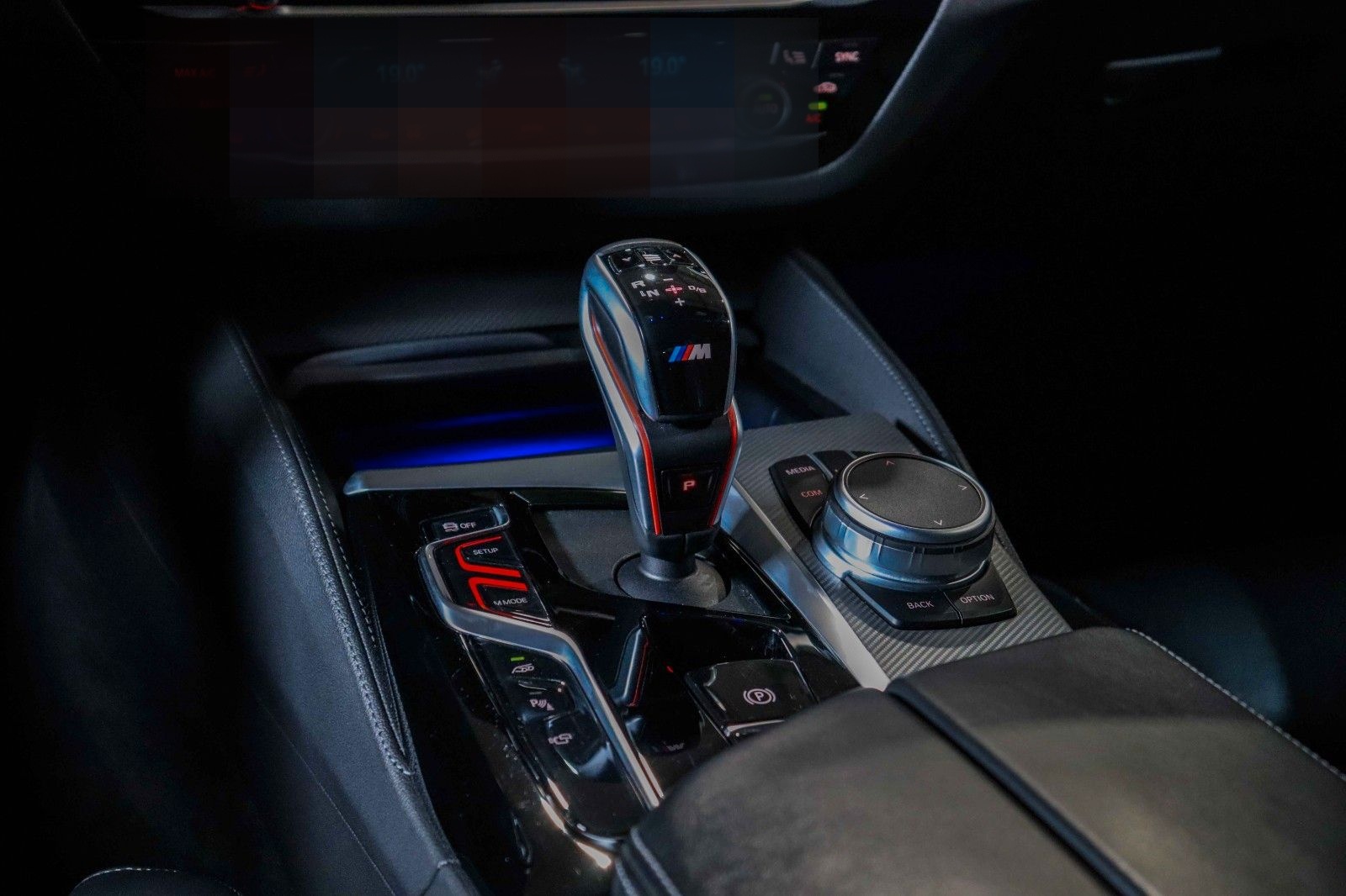 BMW M5 MSITZE*CARBON*B&W*360°*LASER*AHK*MSPORTAGA foto 21