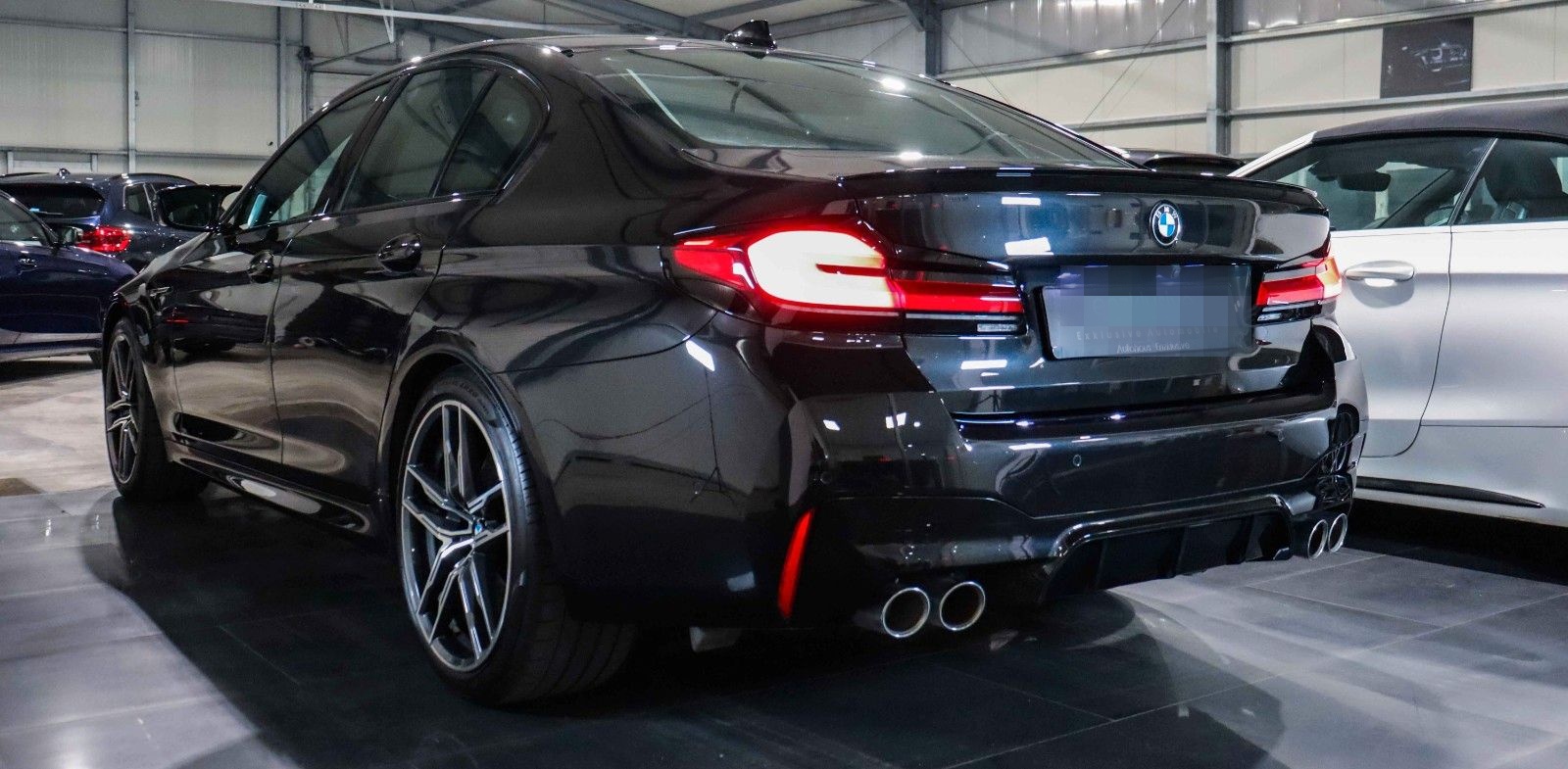 BMW M5 MSITZE*CARBON*B&W*360°*LASER*AHK*MSPORTAGA foto 7
