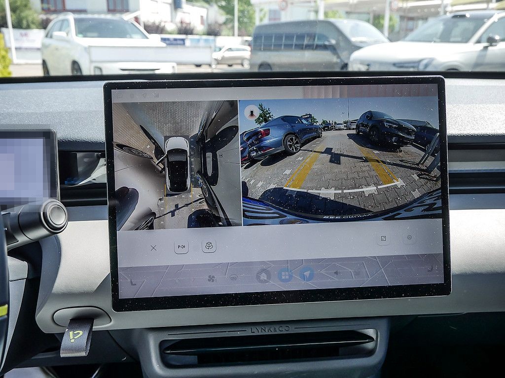 Lynk&Co 02 200 kW More KAMERA NAVI W-LAN ACC LED PANO foto 16