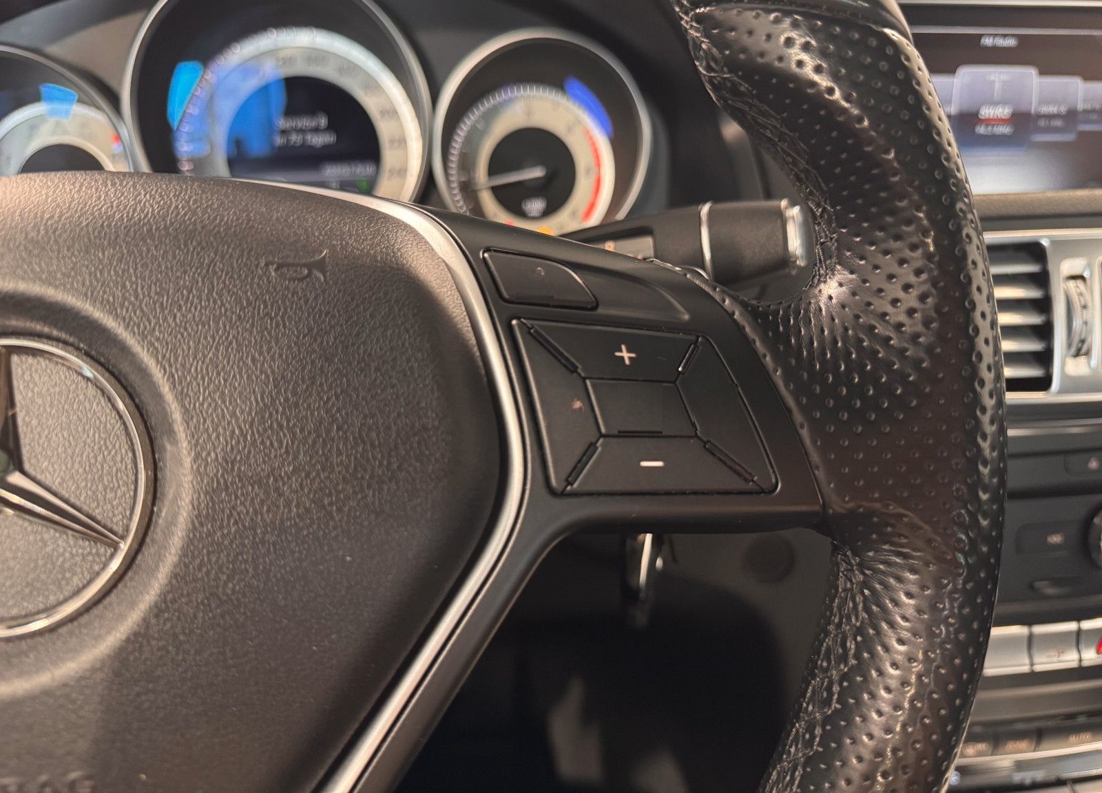 Mercedes-Benz E 220 Coupe*SPORT*LED-MEMORY-SHZ-PANO-NAVI-18" foto 16