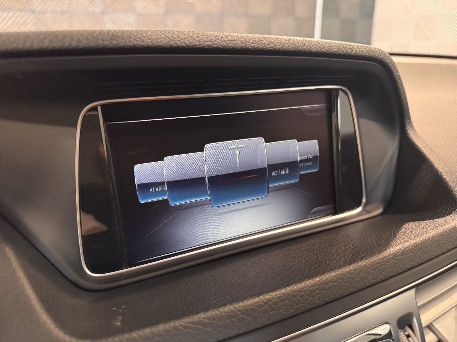 Mercedes-Benz E 220 Coupe*SPORT*LED-MEMORY-SHZ-PANO-NAVI-18" foto 19