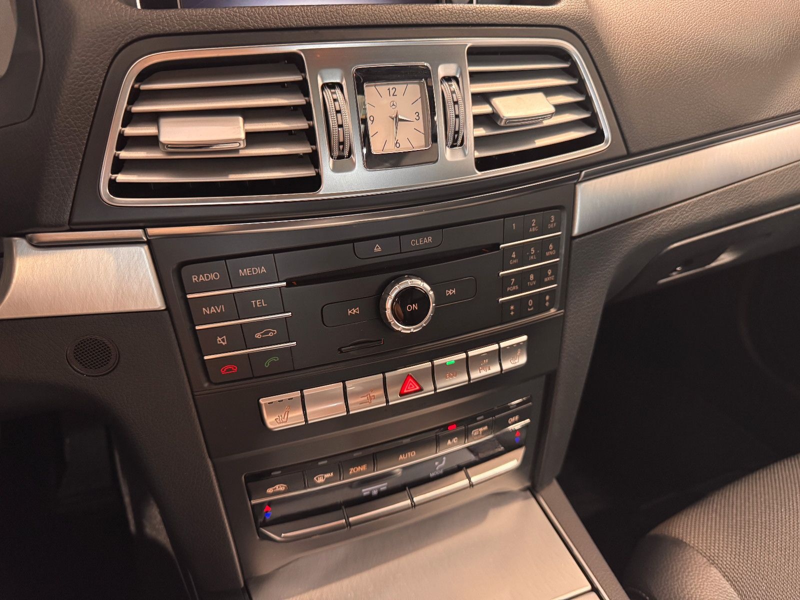 Mercedes-Benz E 220 Coupe*SPORT*LED-MEMORY-SHZ-PANO-NAVI-18" foto 20