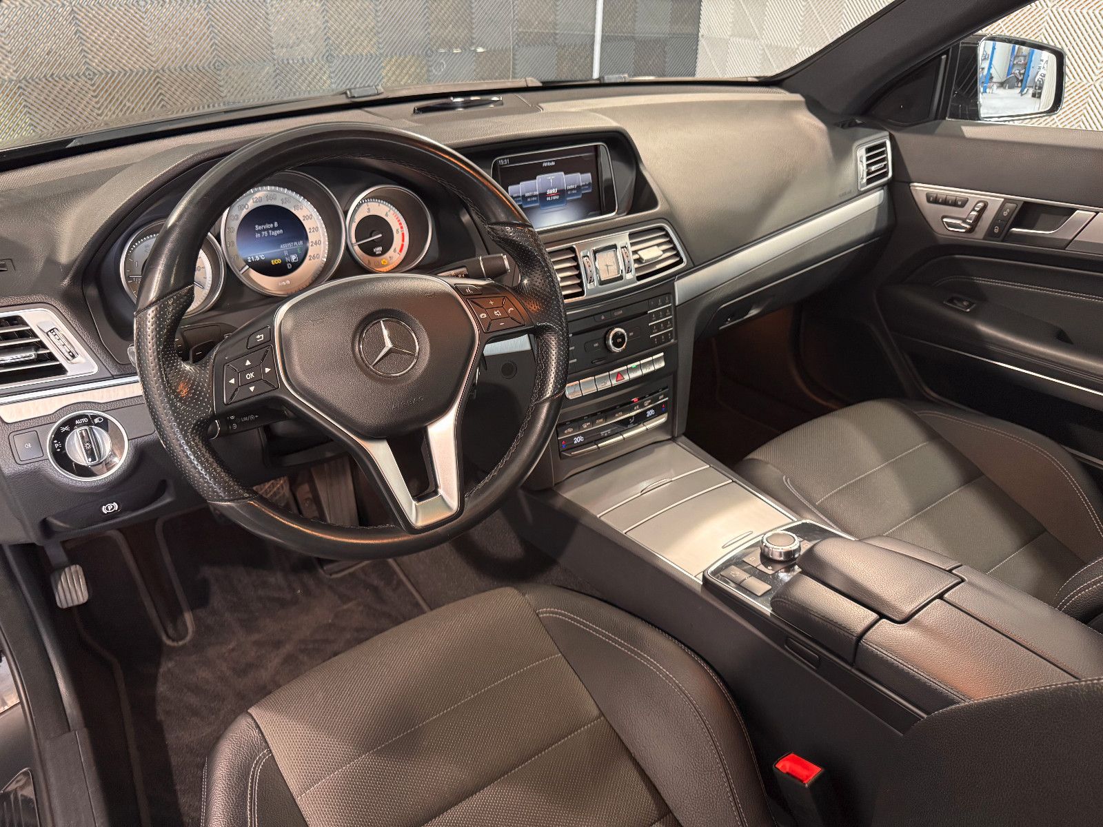 Mercedes-Benz E 220 Coupe*SPORT*LED-MEMORY-SHZ-PANO-NAVI-18" foto 22