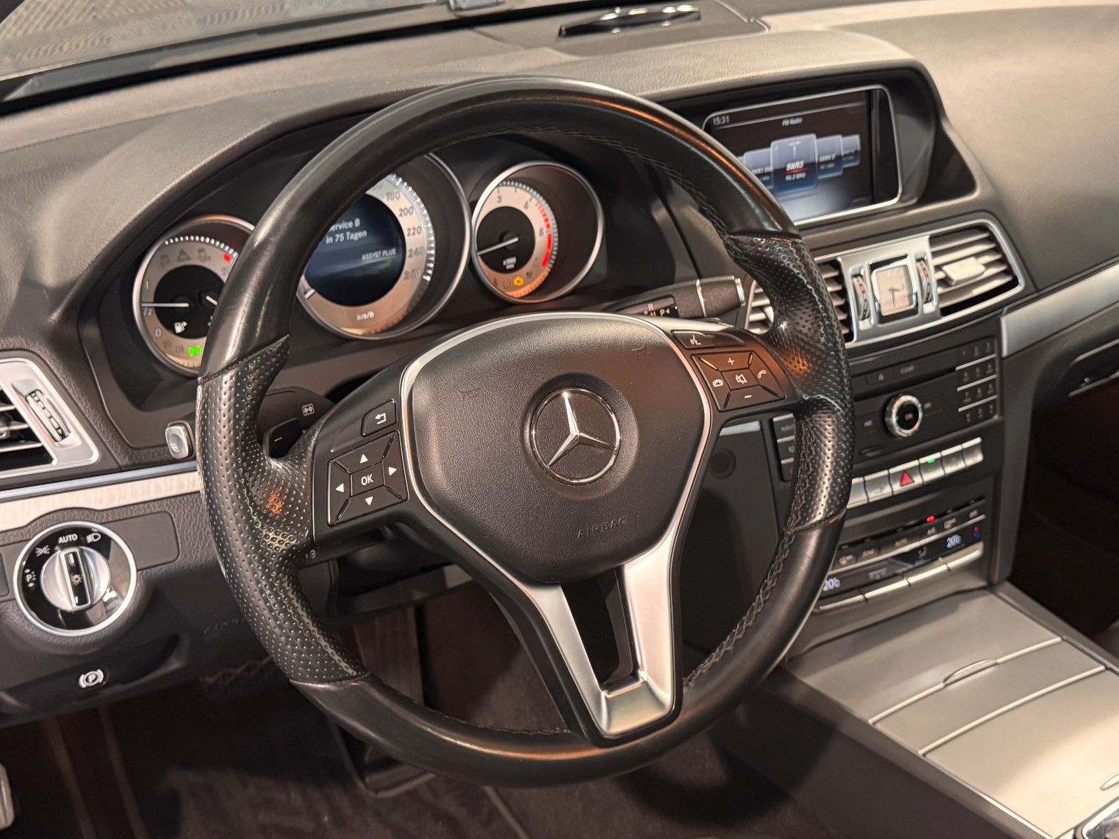 Mercedes-Benz E 220 Coupe*SPORT*LED-MEMORY-SHZ-PANO-NAVI-18" foto 25