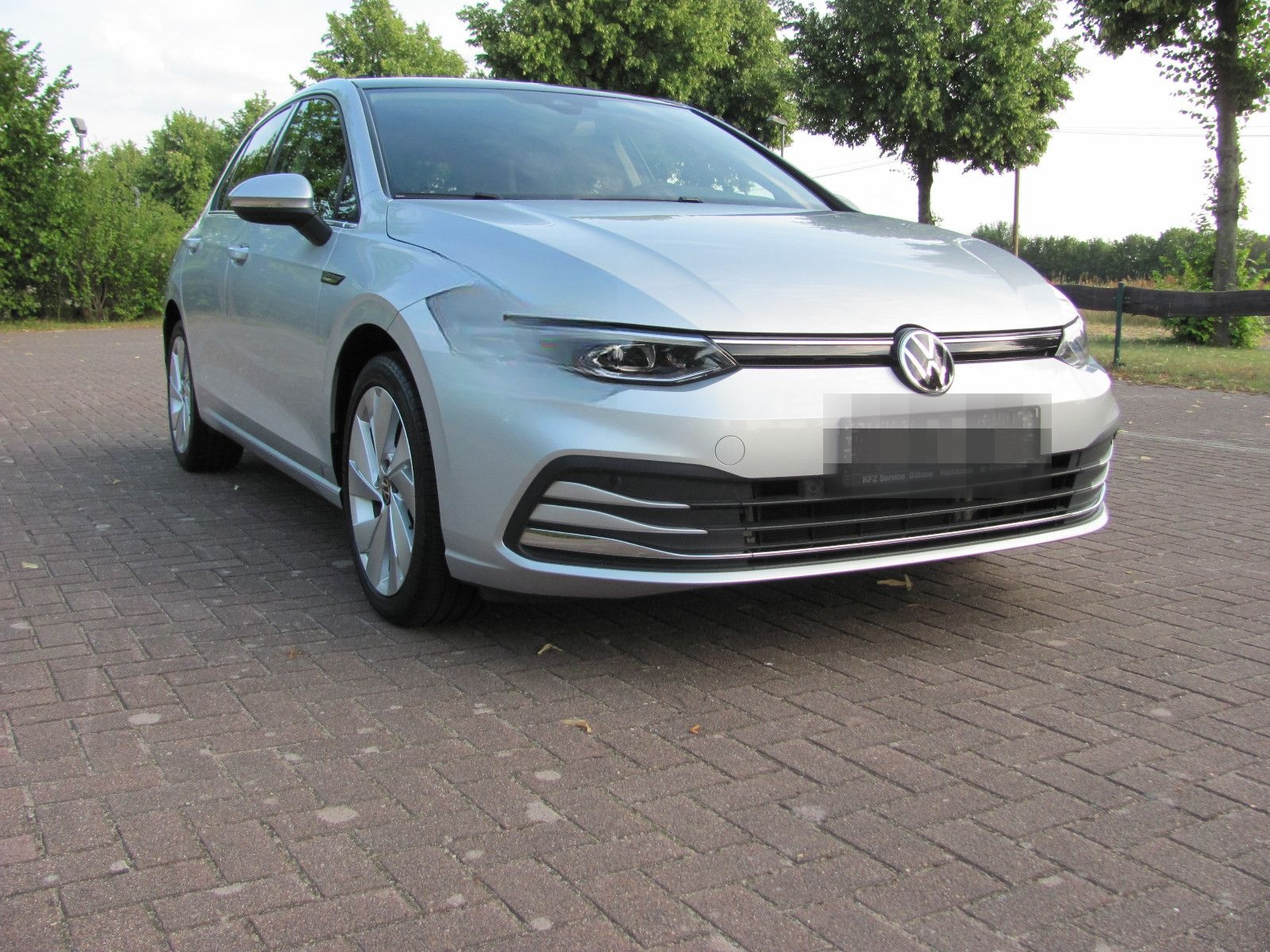 Volkswagen Golf VIII Lim. Style 1,5 eTSI DSG Pano.LED 2xPDC foto 11