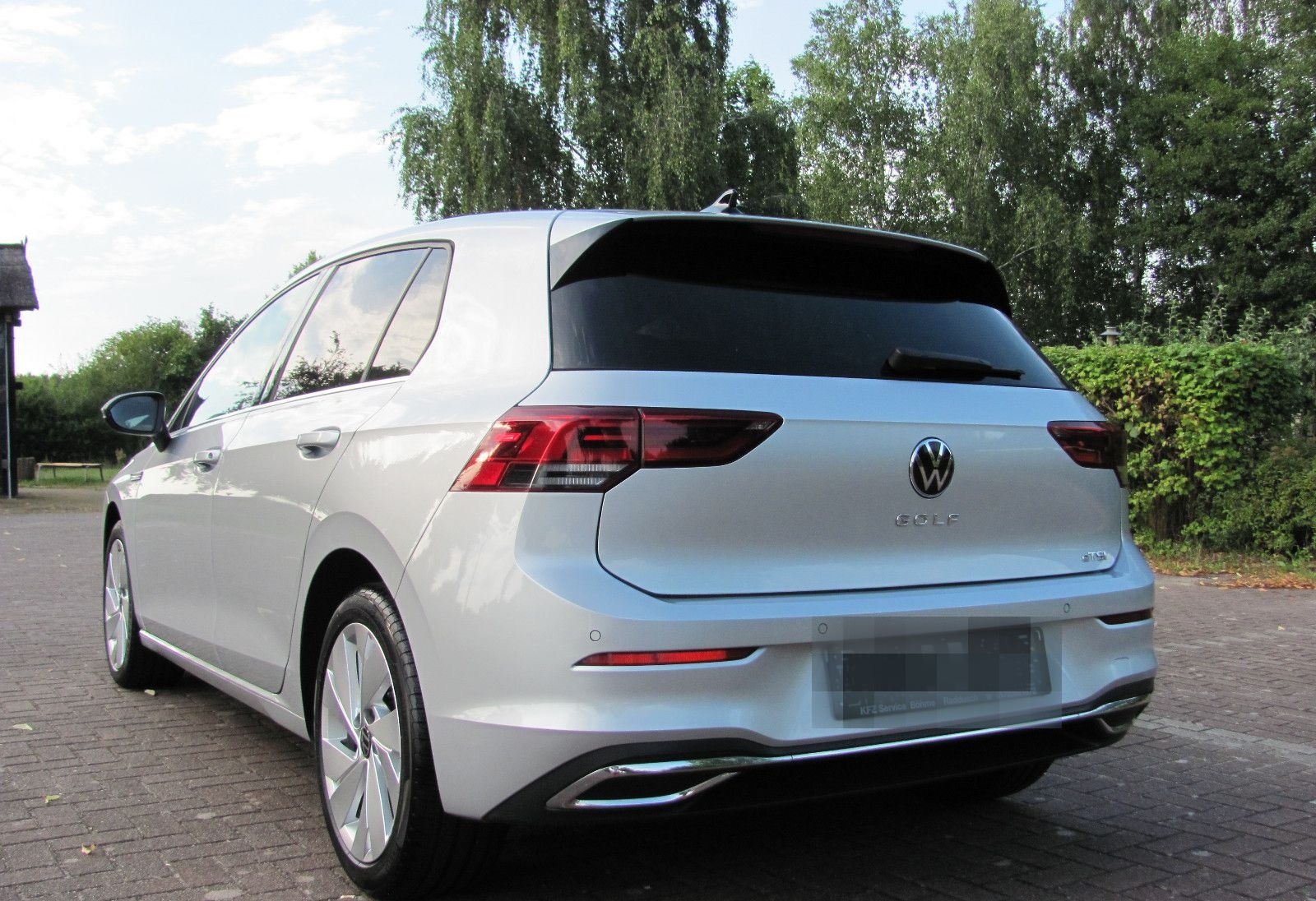 Volkswagen Golf VIII Lim. Style 1,5 eTSI DSG Pano.LED 2xPDC foto 5