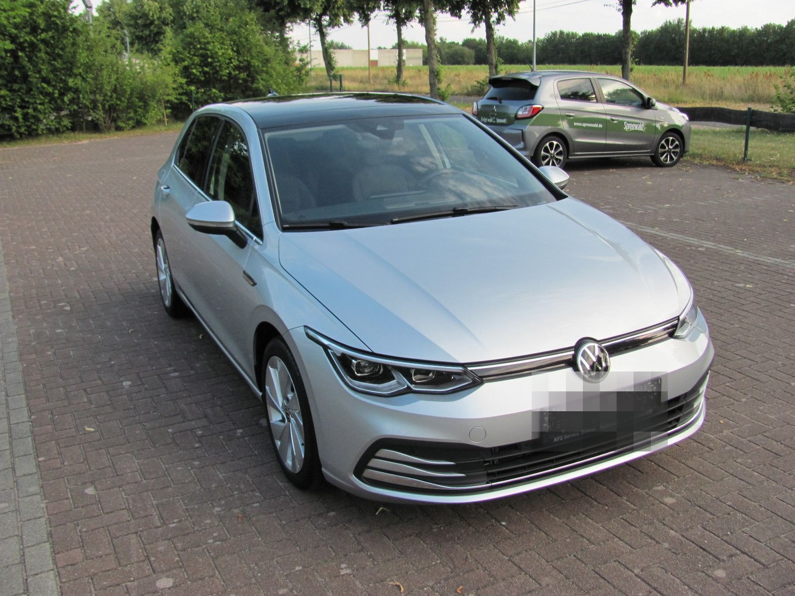 Volkswagen Golf VIII Lim. Style 1,5 eTSI DSG Pano.LED 2xPDC foto 10