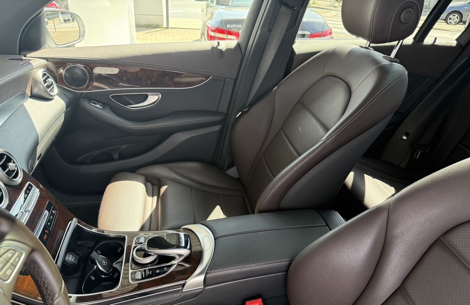 Mercedes-Benz GLC 250 AMG Optik  Panorama Kamera Leder LED foto 11