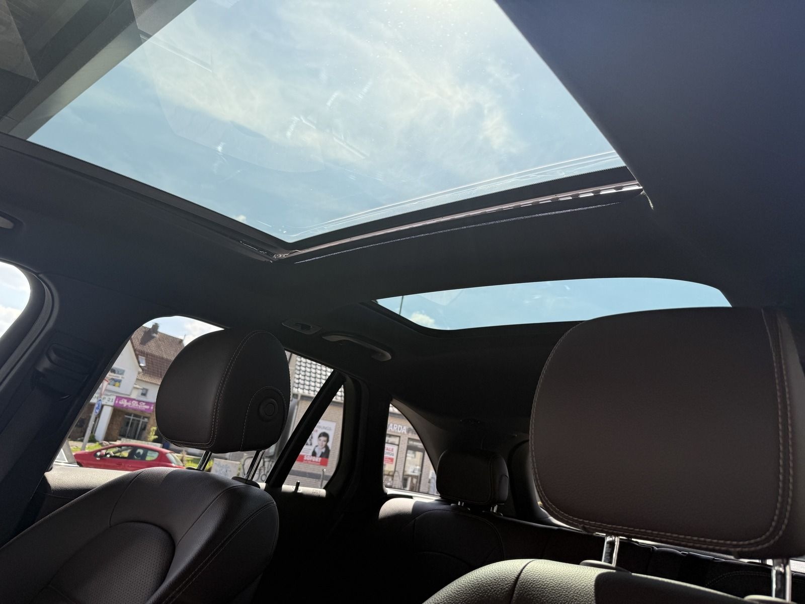 Mercedes-Benz GLC 250 AMG Optik  Panorama Kamera Leder LED foto 8