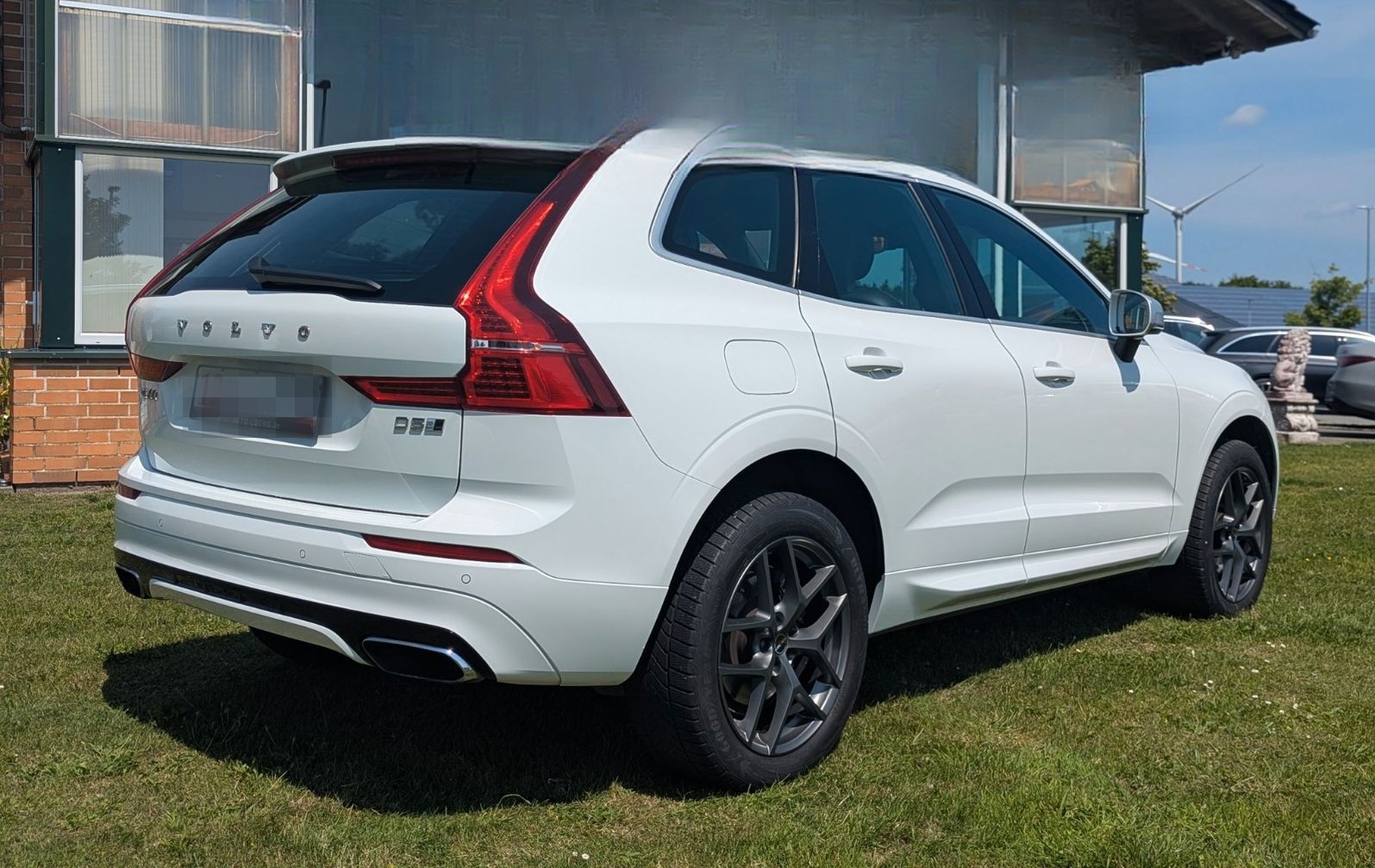 Volvo XC60 AWD R-DESIGN LEDER MEMORY SPUR TOT HUD ACC foto 4