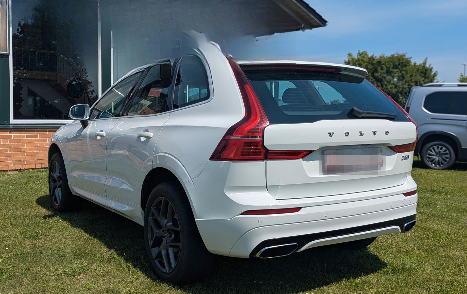 Volvo XC60 AWD R-DESIGN LEDER MEMORY SPUR TOT HUD ACC foto 5