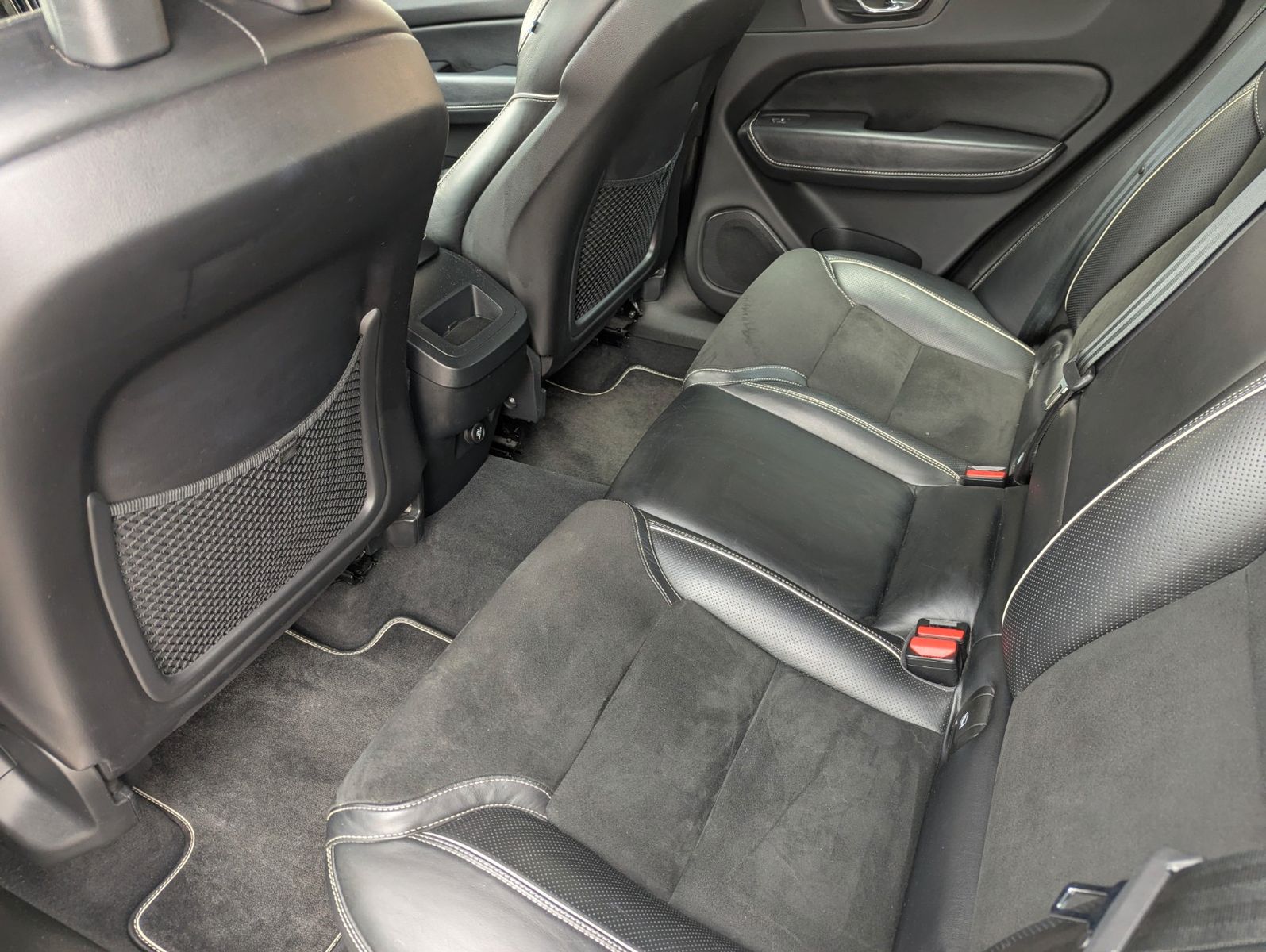 Volvo XC60 AWD R-DESIGN LEDER MEMORY SPUR TOT HUD ACC foto 8