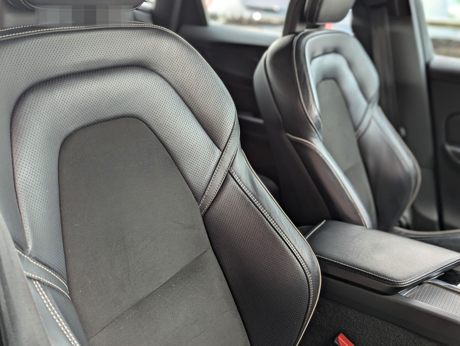 Volvo XC60 AWD R-DESIGN LEDER MEMORY SPUR TOT HUD ACC foto 9