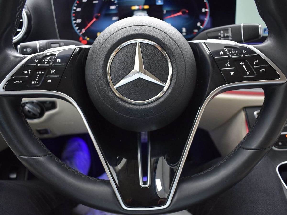 Mercedes-Benz E 400 d All-Terrain Wide AugR Air LED Rcam 2xMem foto 8