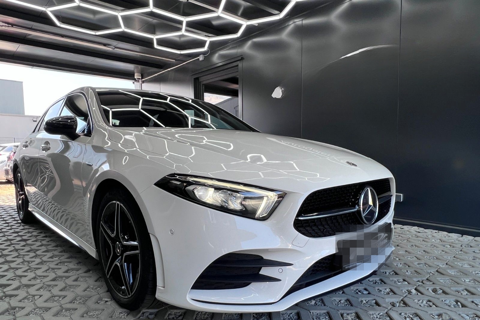 Mercedes-Benz A 180 7G AMG NIGHT LED NAV+CARPLY DAB R-KAM AMBT foto 5