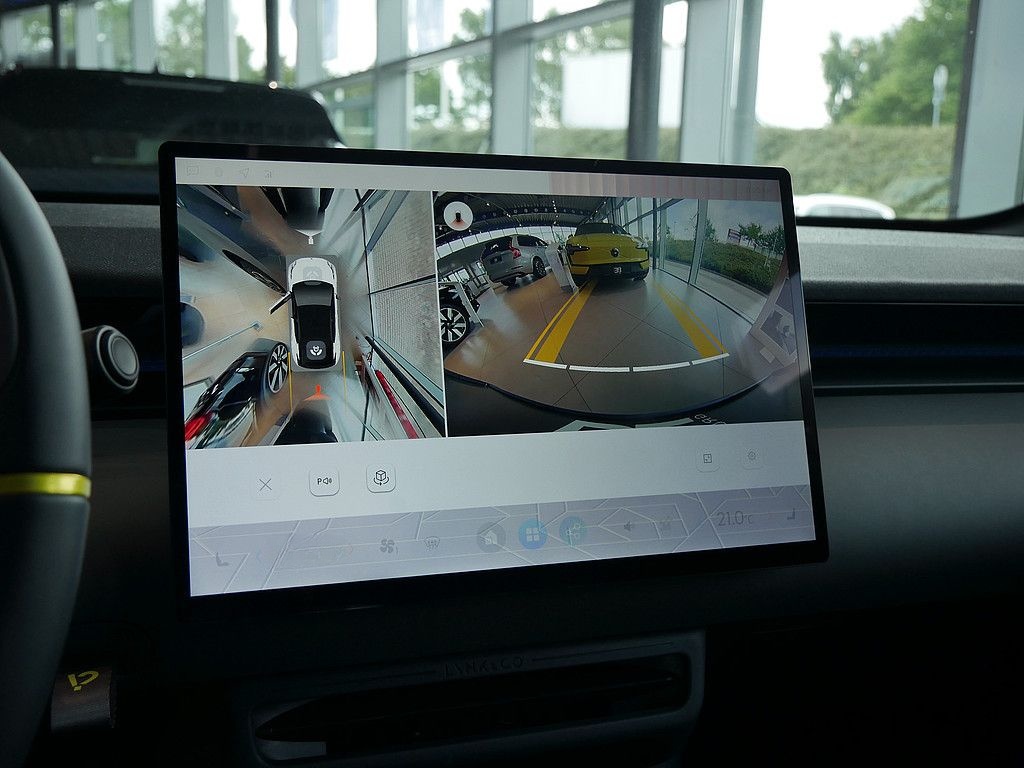 Lynk&Co 02 200 kW More KAMERA NAVI W-LAN ACC LED PANO foto 18